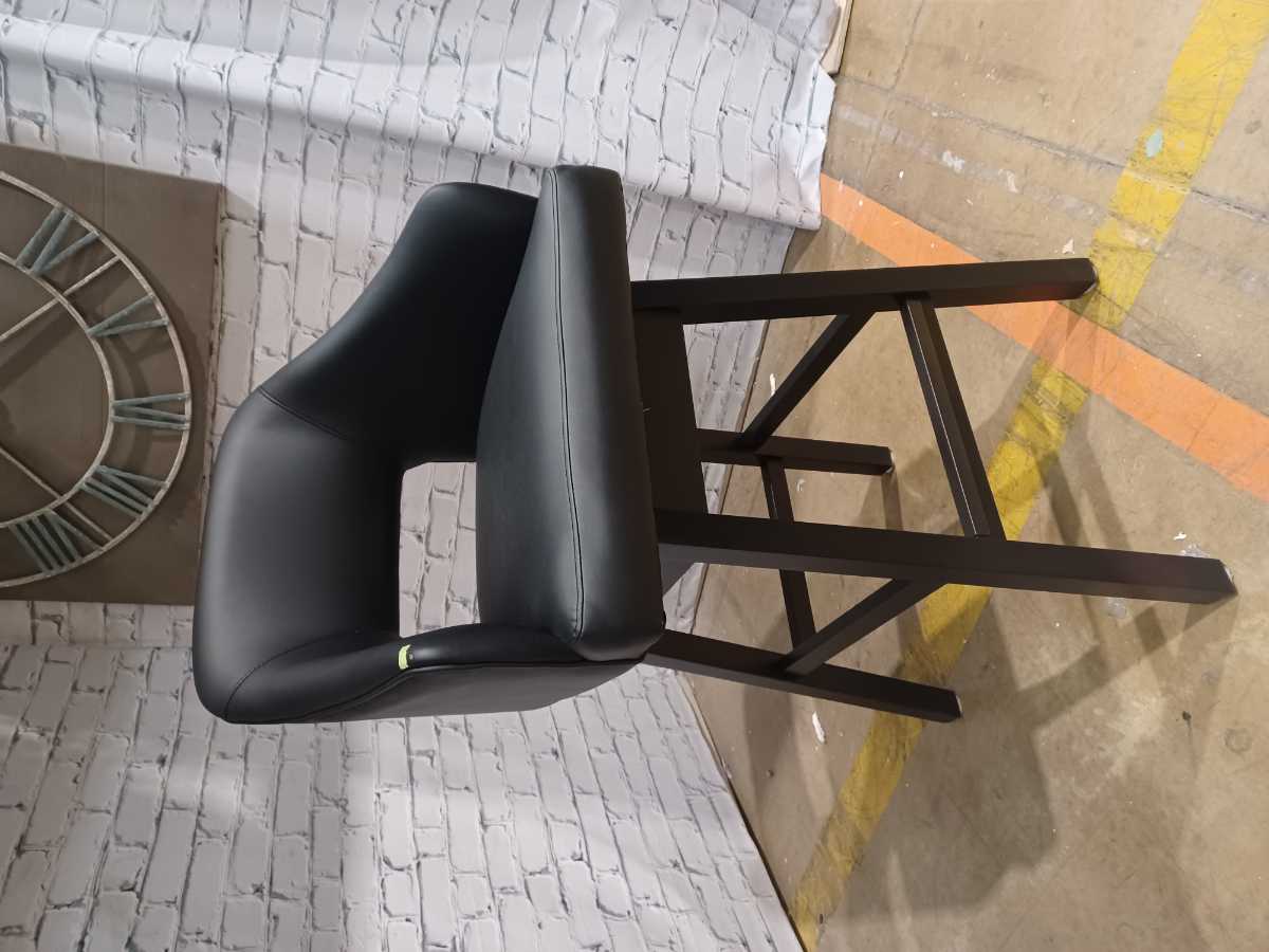 Tallenger Bar Height Stool - Gallery Image 4